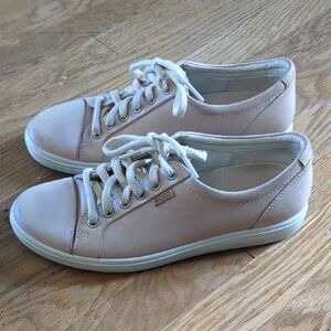 Ecco Blush Pink Soft 7 Leather Sneakers